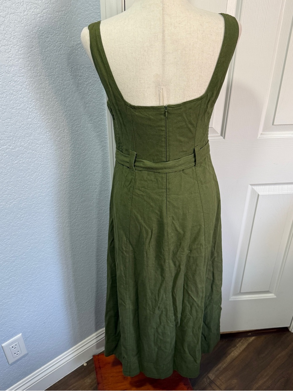 Taylor Olive Green Linen Midi Dress Belted Size 8 Coastal Resort Minimalist - Picture 8 of 14